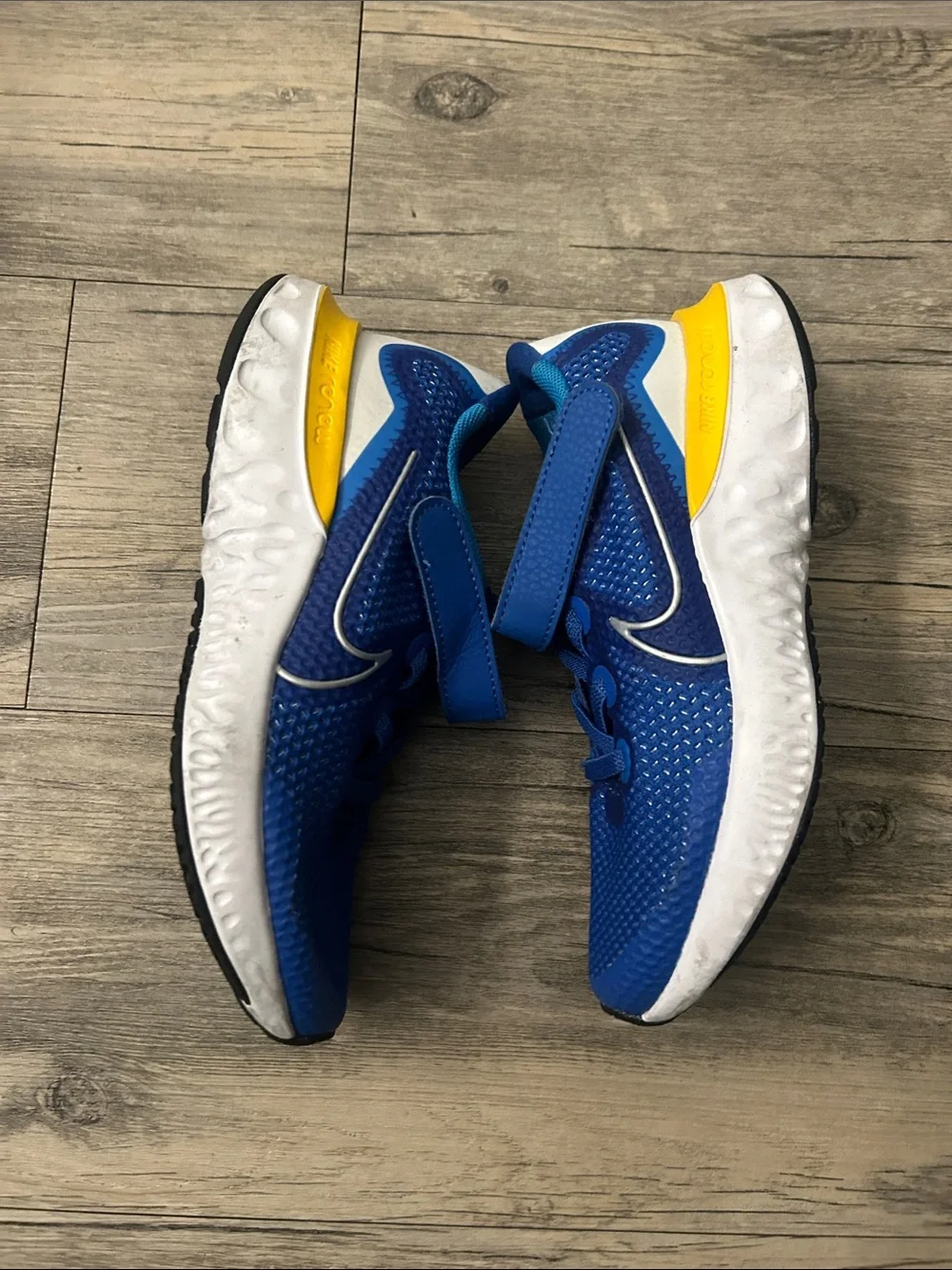 Nike Kids Blue and Yellow Lightweight Sneakers